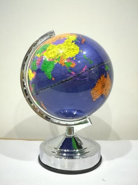 Globe table lamp